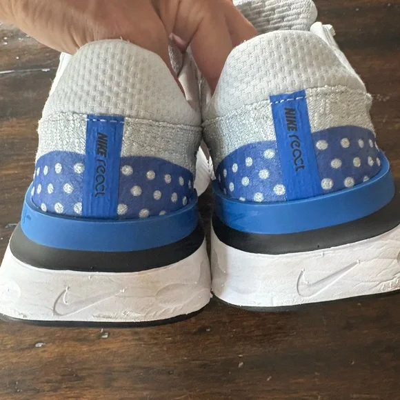 Nike React Infinity Gray and Blue Running Sneakers - Picture 3 of 6